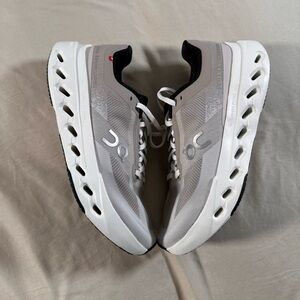 On Cloudsurfer Fog/Ivory WOMEN'S ON CLOUDSURFER NEXT RUNNING SHOES 9W